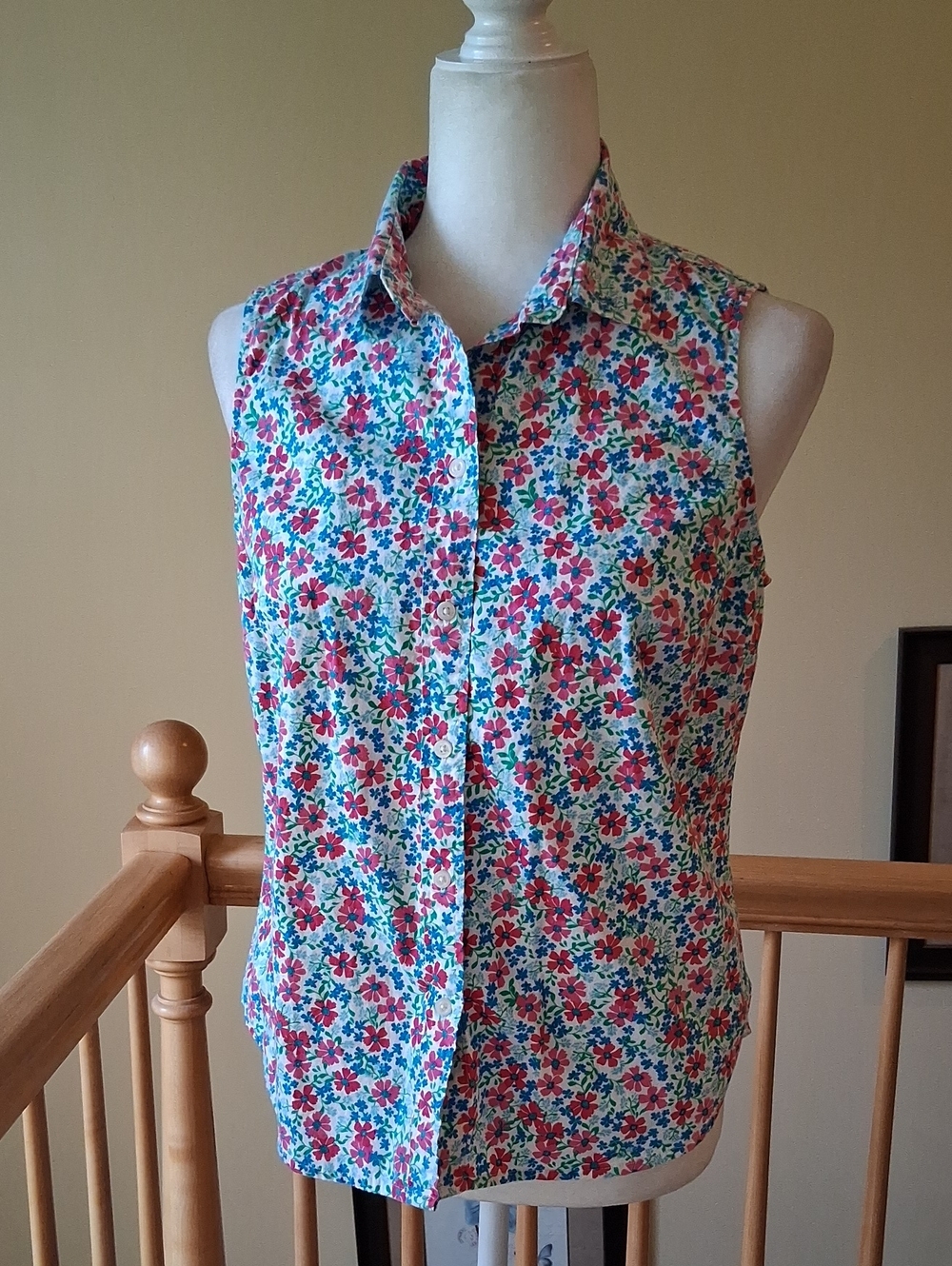 J. Crew Floral Cotton Blend Sleeveless Button-Front Button Down Shirt Top - Picture 2 of 9